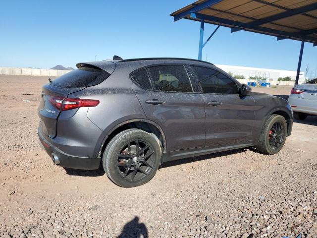 ZASFAKNNXJ7B99839 - 2018 ALFA ROMEO STELVIO TI SPORT GRAY photo 3