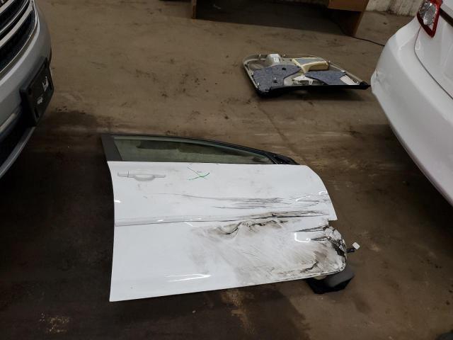 5YFBU4EE2DP113873 - 2013 TOYOTA COROLLA BASE Սպիտակ լուսանկար 12