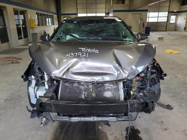 4T4BF1FK0GR541186 - 2016 TOYOTA CAMRY LE 灰色 照片 5