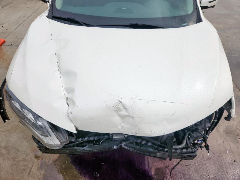 5N1AT2MT6LC700180 - 2020 NISSAN ROGUE S WHITE photo 12