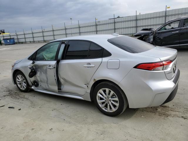 JTDBCMFE6R3051170 - 2024 TOYOTA COROLLA LE SILVER photo 2