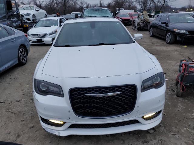 2C3CCABG8JH269501 - 2018 CHRYSLER 300 S WHITE photo 5