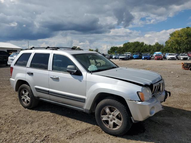 1J4HR48N65C688652 - 2005 JEEP GRAND CHER LAREDO SILVER photo 4