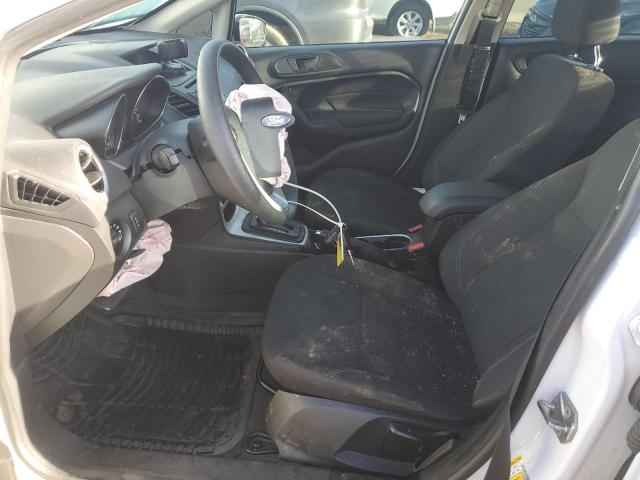 3FADP4BJ4KM127737 - 2019 FORD FIESTA SE Blanc photo 7