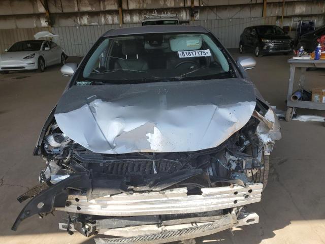 JTDKARFU4H3035803 - 2017 TOYOTA PRIUS SILVER photo 5