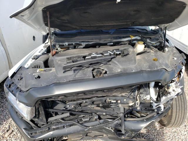 3C7WRNFL3NG342983 - 2022 RAM 5500 Weiß Foto 11