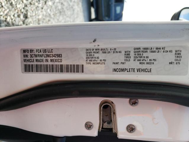 3C7WRNFL3NG342983 - 2022 RAM 5500 Weiß Foto 12