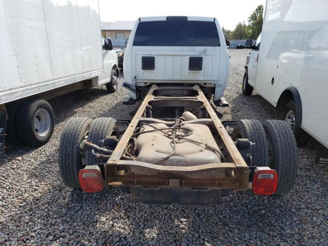 3C7WRNFL3NG342983 - 2022 RAM 5500 Weiß Foto 6