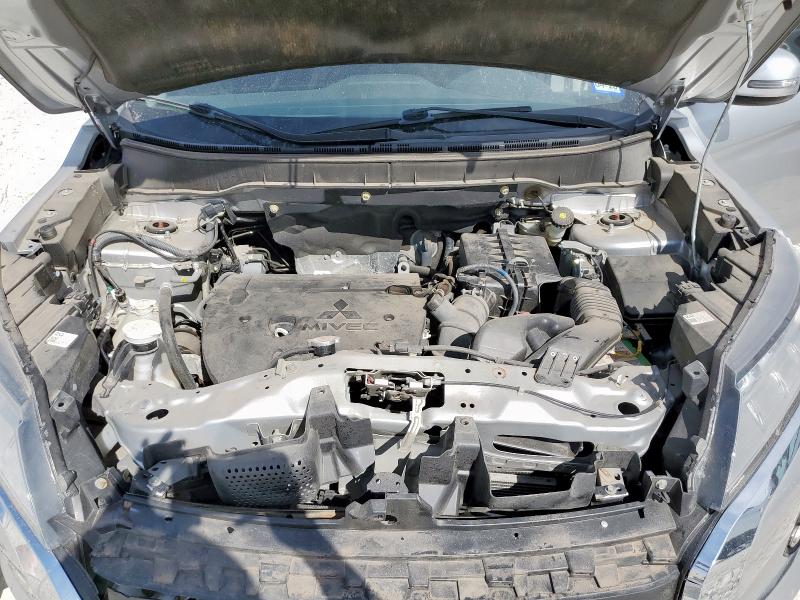 JA4AR3AU9LU019084 - 2020 MITSUBISHI OUTLANDER ES Արծաթագույն լուսանկար 12