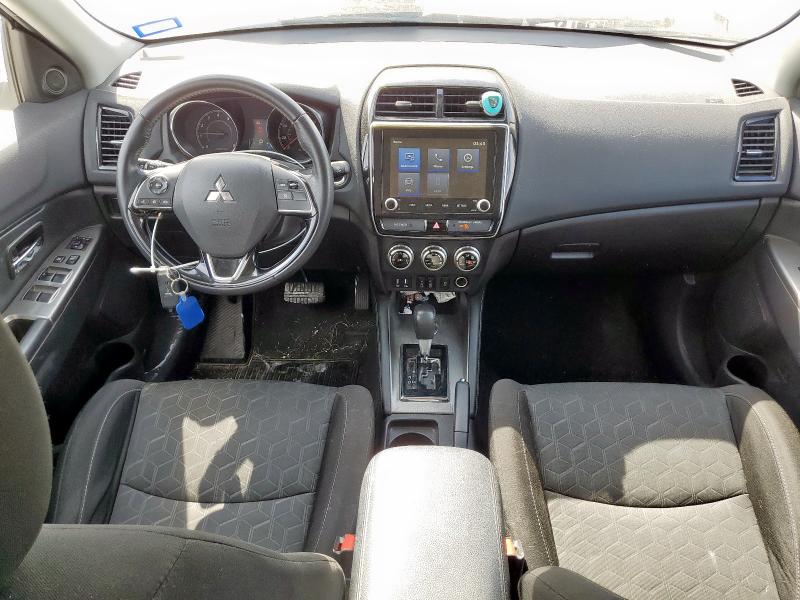 JA4AR3AU9LU019084 - 2020 MITSUBISHI OUTLANDER ES Արծաթագույն լուսանկար 8