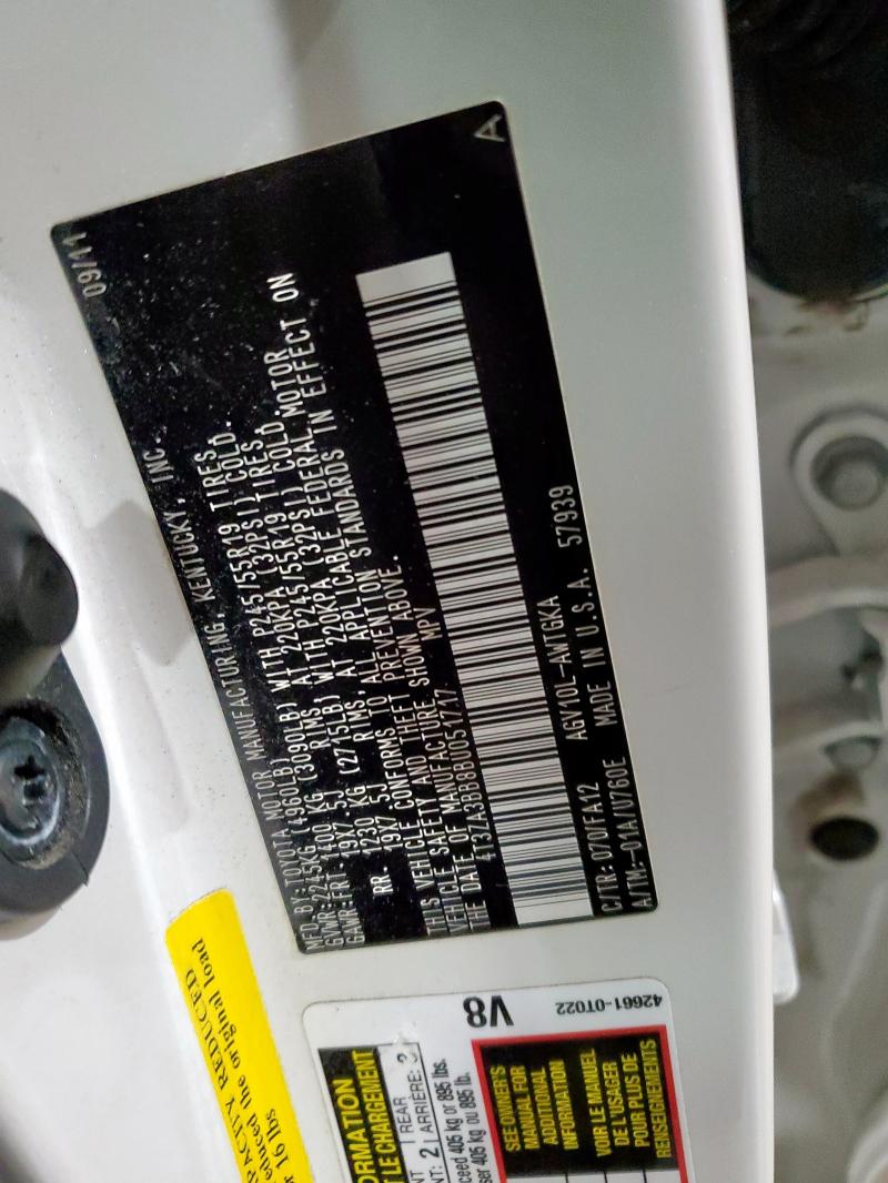 4T3ZA3BB8BU051717 - 2011 TOYOTA VENZA WHITE photo 13