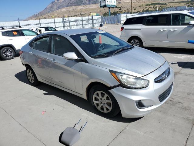 KMHCT4AEXDU273186 - 2013 HYUNDAI ACCENT GLS 银色 照片 4