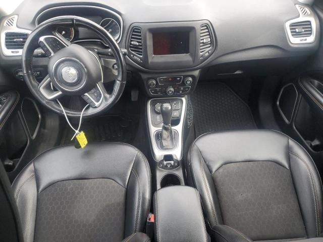 3C4NJDBB2JT150186 - 2018 JEEP COMPASS LATITUDE შავი ფოტო 8