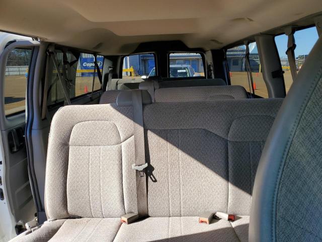 1GAZG1FG2B1139534 - 2011 CHEVROLET EXPRESS G3 LT WHITE photo 10