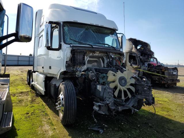 4V4NC9EJ9PN307493 - 2023 VOLVO VN VNL WHITE photo 1