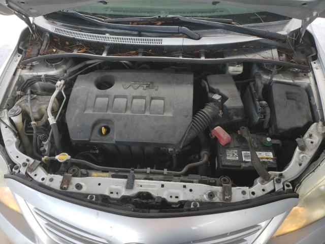 5YFBU4EE0DP147522 - 2013 TOYOTA COROLLA BASE Արծաթագույն լուսանկար 11