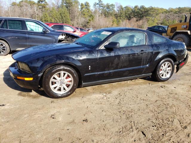 1ZVHT80N885128714 - 2008 FORD MUSTANG BLACK photo 1