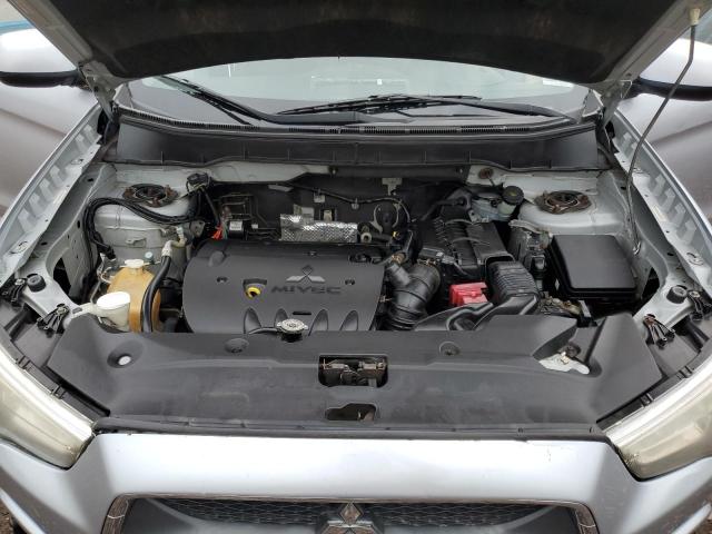 JA4AP3AU9BZ001711 - 2011 MITSUBISHI OUTLANDER ES SILVER photo 12