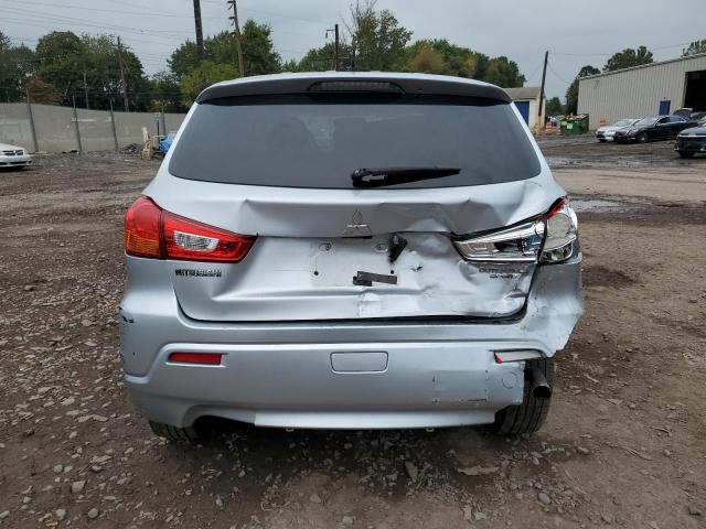 JA4AP3AU9BZ001711 - 2011 MITSUBISHI OUTLANDER ES SILVER photo 6