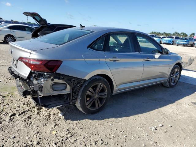 3VW7M7BU8NM018811 - 2022 VOLKSWAGEN JETTA SE 银色 照片 3