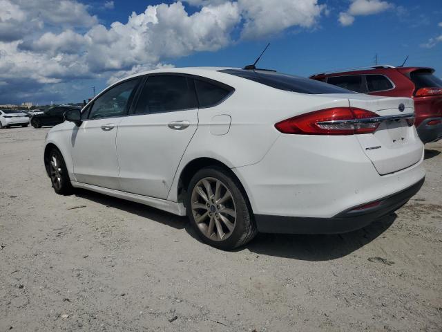 3FA6P0H72HR370827 - 2017 FORD FUSION SE თეთრი ფოტო 2