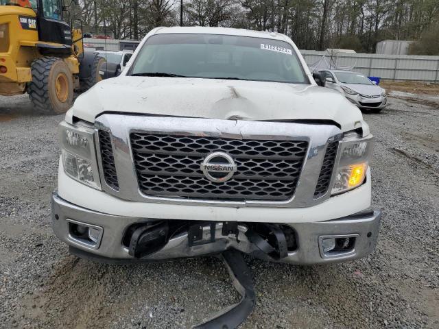 1N6AA1E60HN517184 - 2017 NISSAN TITAN SV WHITE photo 5