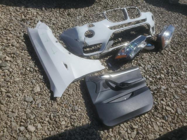 5UXWX9C56G0D73010 - 2016 BMW X3 XDRIVE28I WHITE photo 13