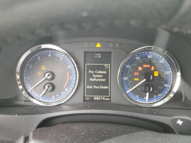 5YFBURHE6KP864562 - 2019 TOYOTA COROLLA L Silber Foto 9