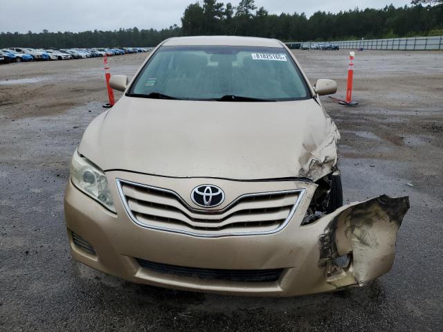4T1BF3EK3AU031980 - 2010 TOYOTA CAMRY BASE Altın fotoğraf 5