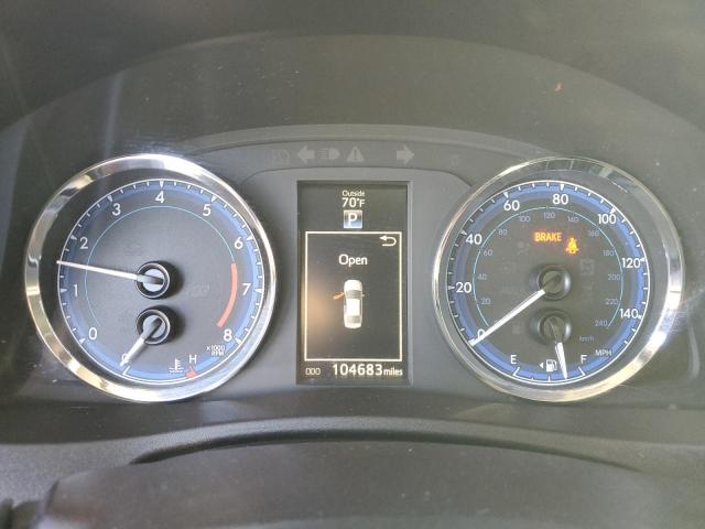 2T1BURHE8JC070385 - 2018 TOYOTA COROLLA L SILVER photo 9