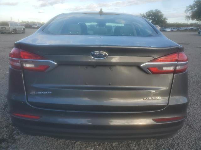 3FA6P0LU3LR104285 - 2020 FORD FUSION SE GRAY photo 6