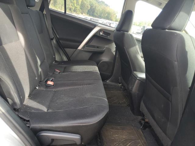 2T3RFREV5FW385932 - 2015 TOYOTA RAV4 XLE 银色 照片 11