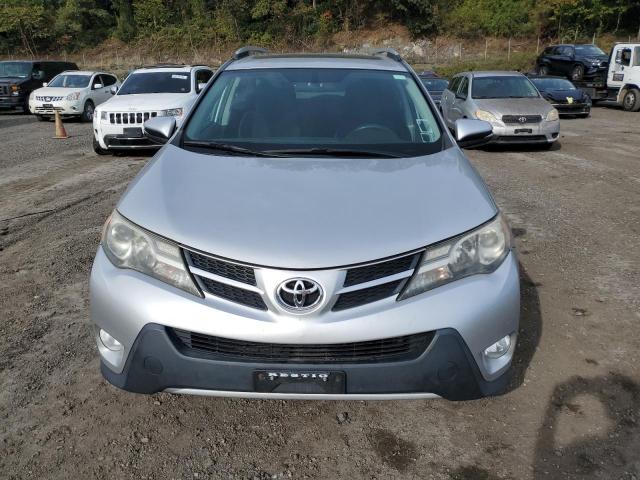 2T3RFREV5FW385932 - 2015 TOYOTA RAV4 XLE 银色 照片 5
