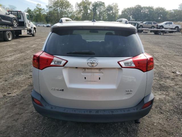 2T3RFREV5FW385932 - 2015 TOYOTA RAV4 XLE 银色 照片 6