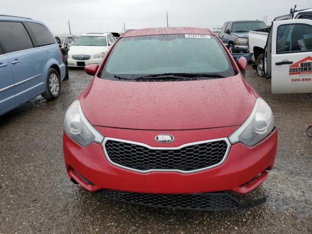 KNAFK4A61G5510558 - 2016 KIA FORTE LX RED photo 5