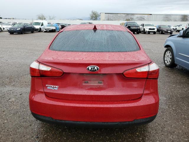 KNAFK4A61G5510558 - 2016 KIA FORTE LX RED photo 6