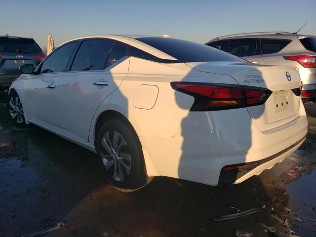 1N4BL4BV6KC139198 - 2019 NISSAN ALTIMA S WHITE photo 2