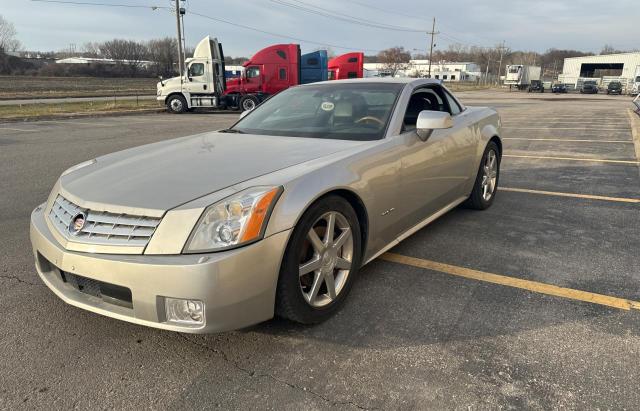 1G6YV34A255604073 - 2005 CADILLAC XLR SILVER photo 2