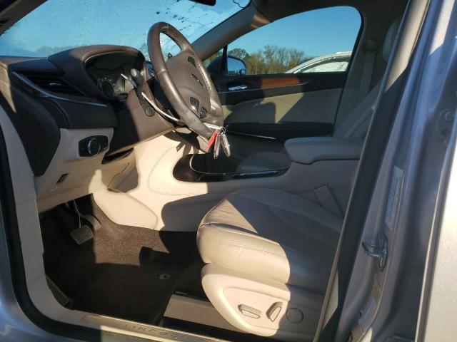 5LMCJ2C96HUL55509 - 2017 LINCOLN MKC SELECT Արծաթագույն լուսանկար 7