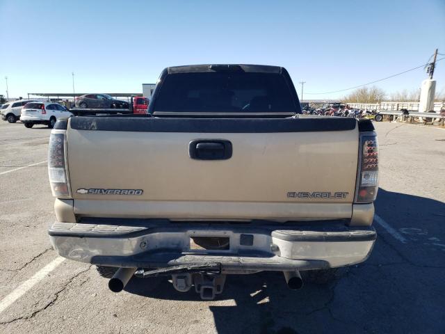 1GCHK23U14F153559 - 2004 CHEVROLET SILVERADO K2500 HEAVY DUTY TWO TONE photo 6