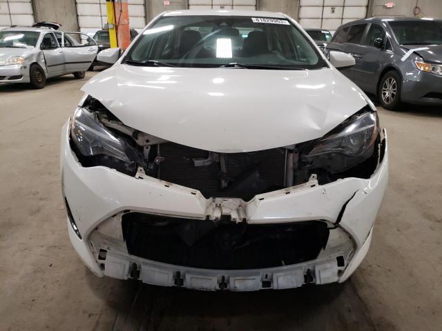 5YFBURHEXKP859381 - 2019 TOYOTA COROLLA L WHITE photo 5