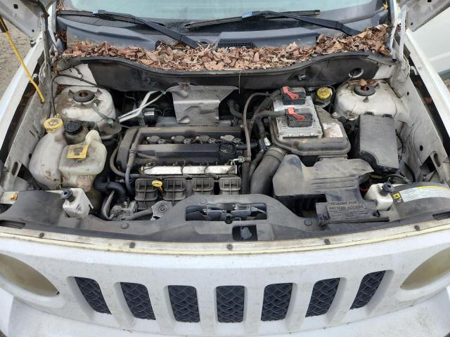 1C4NJPBA0CD520729 - 2012 JEEP PATRIOT SPORT WHITE photo 12