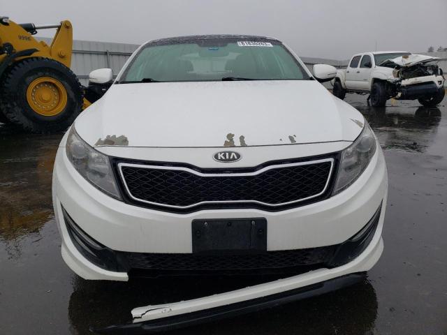 5XXGR4A69DG117398 - 2013 KIA OPTIMA SX WHITE photo 5