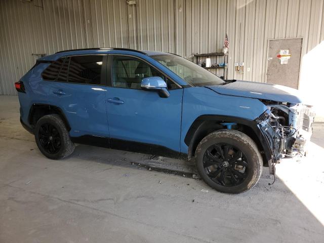 4T3T6RFV8NU070884 - 2022 TOYOTA RAV4 SE BLUE photo 4