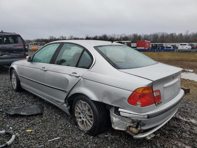 WBAAM5349YFR19473 - 2000 BMW 328 I SILVER photo 2