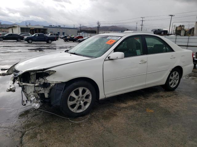 JTDBE32K240255250 - 2004 TOYOTA CAMRY LE WHITE photo 1