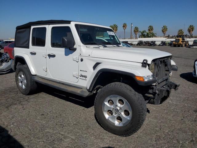 1C4HJXEG1JW304483 - 2018 JEEP WRANGLER U SAHARA WHITE photo 4