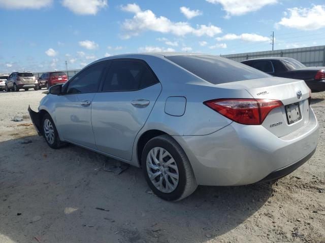 5YFBURHEXKP937612 - 2019 TOYOTA COROLLA L Argent photo 2