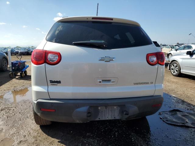 1GNKVJED5CJ106042 - 2012 CHEVROLET TRAVERSE LT WHITE photo 6