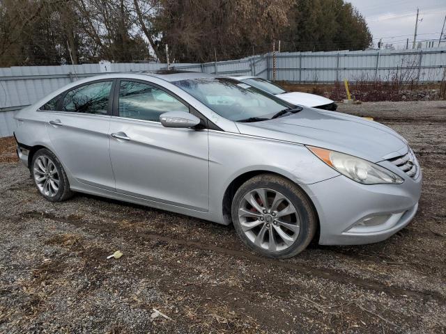 5NPEC4AB6BH188601 - 2011 HYUNDAI SONATA SE SILVER photo 4